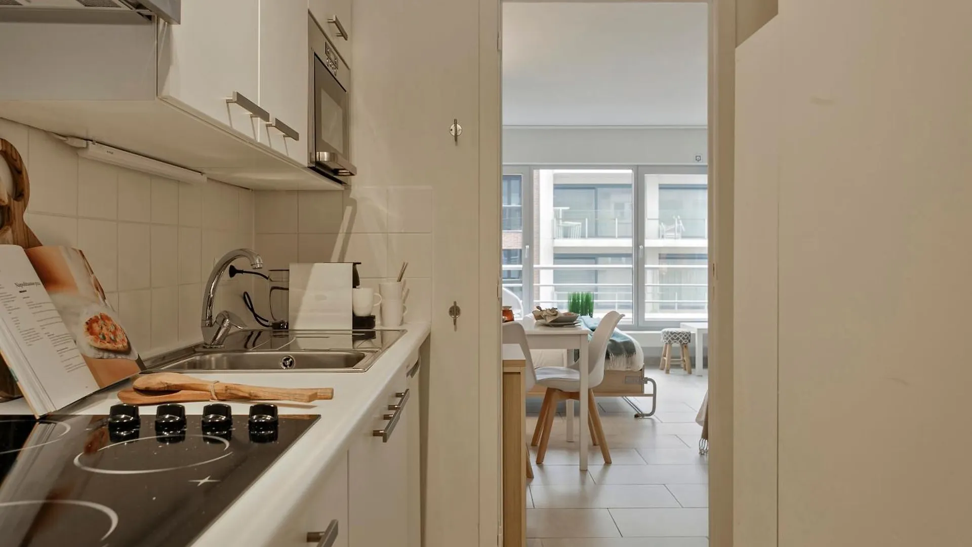 Huswell - Very Cosy And Sunny Studio Apartment Ostend Belgium